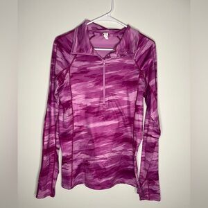 Women’s Under Armour pink camo half zip size large